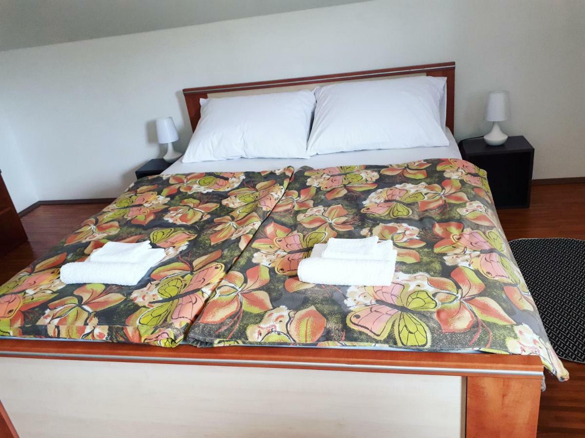 Apartman Lena Tusilovic Esterno foto